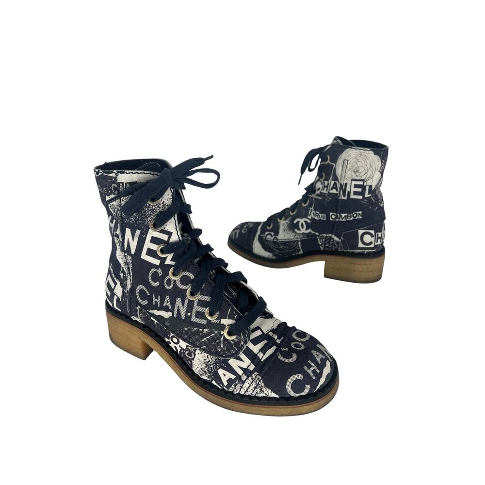 Chanel 31 Rue Cambon CC Lace Up Combat Boots Navy White 36